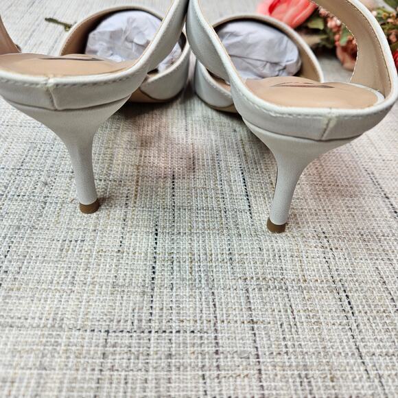 Journee Collection Maevali Pump Pointed Toe Bone White Size‎ 10 - Picture 5 of 12